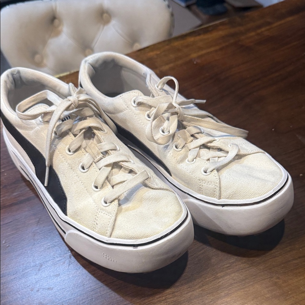 Puma Cream and Black Women's Sneakers